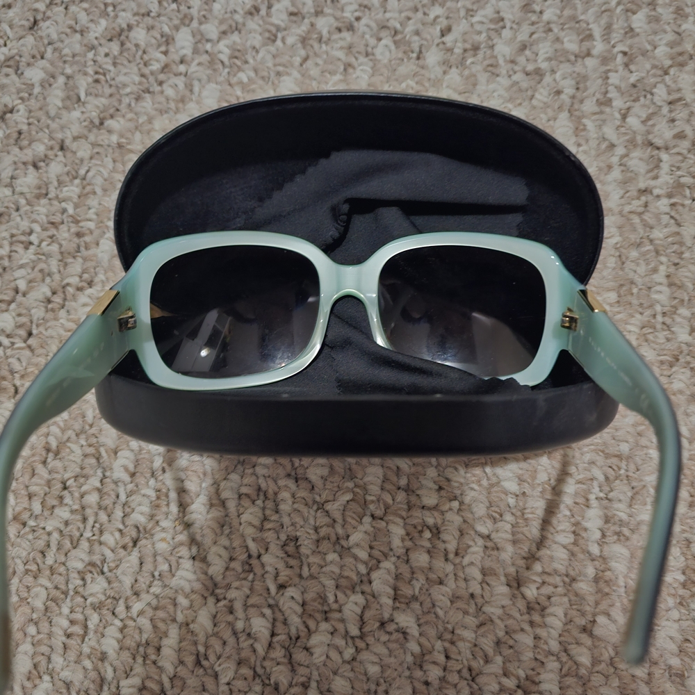 Tortoise Shell Sunglasses - Picture 2 of 2